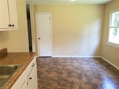 402 Weatherford Dr, King, NC 27021 - photo 6