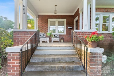 603 E Broad St, Statesville, NC 28677 - photo 4