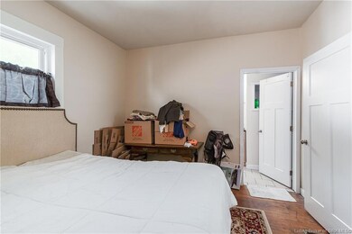 629 W Market St, New Albany, IN 47150 - photo 6