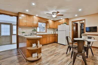 10 Brook Ave, Wakefield, MA 01880 - photo 5