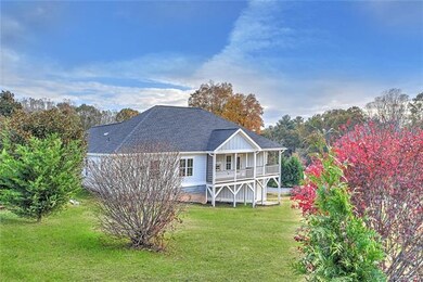 5 Magnolia Farms Dr, Asheville, NC 28806 - photo 2