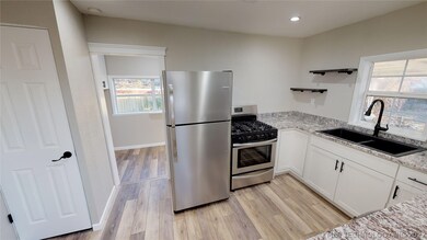 203 E 7th St, Claremore, OK 74017 - photo 6