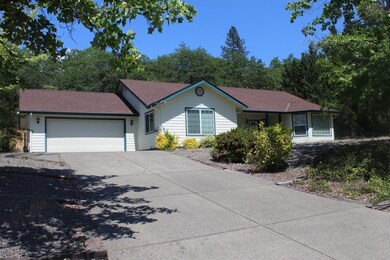 1190 NW F St, Grants Pass, OR 97526 - photo 4