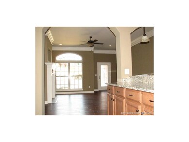 1002 Charlet Ridge Dr, Floyds Knobs, IN 47119 - photo 5