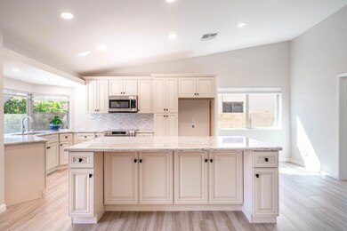 2313 W Keating