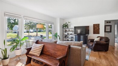 2614 53rd St, Des Moines, IA 50310 - photo 3