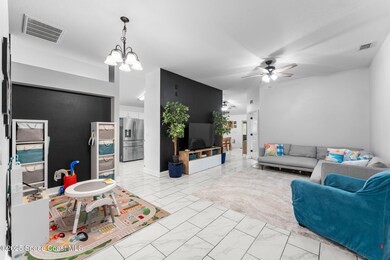 6-web-or-mls-301 Wishing Well Cir-6