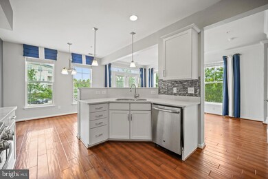 25253 Laureldale Terrace, Chantilly, VA 20152 - photo 4