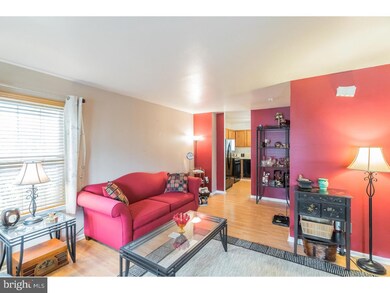 712 Sandalwood Ln, Norristown, PA 19403 - photo 4