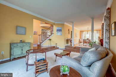 15290 Surrey House Way, Centreville, VA 20120 - photo 6