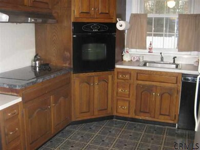 246 Osborne Rd, Albany, NY 12205 - photo 3