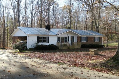 4093 Earnhardt Rd, Asheboro, NC 27205 - photo 4