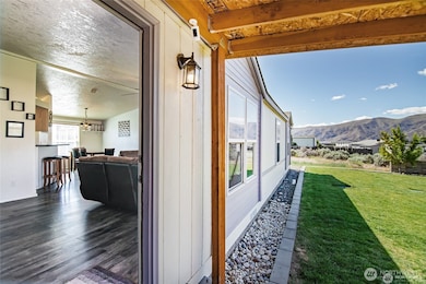 513 Tyler Place SW, Mattawa, WA 99349 - photo 2