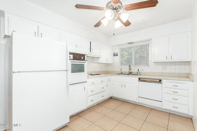 0008-8 - Clair 10301