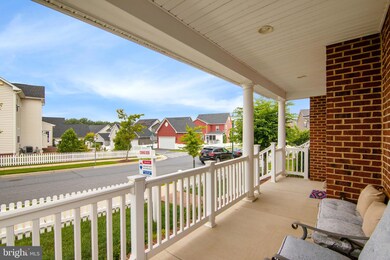 22837 Glacier Lily Dr, Clarksburg, MD 20871 - photo 2