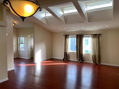 4989 Spruce - Livingroom 2