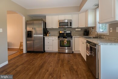 3223 Suffolk Ln, Fallston, MD 21047 - photo 3