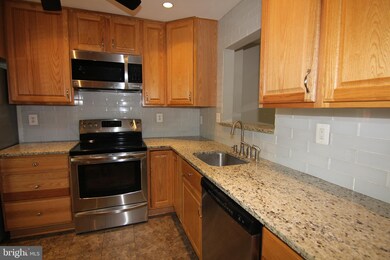 11505 Buttonwood Ct, Reston, VA 20191 - photo 4