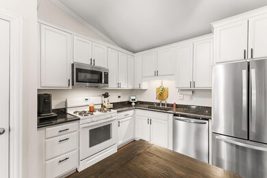 3501 Timberbridge Dr unit F, Valparaiso, IN 46383 - photo 6