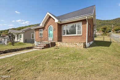 279 Chapel St, Weber City, VA 24290 - photo 4