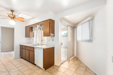 11015 W Thunderbird Blvd unit 89, Sun City, AZ 85351 - photo 6