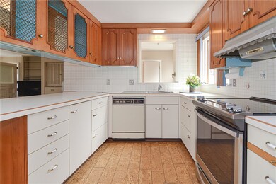 64 Orchard Dr, Cranston, RI 02920 - photo 7