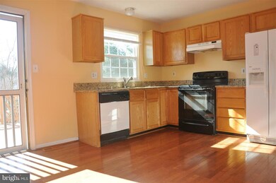 1727 Vonnies View Ct unit 131, Woodbridge, VA 22192 - photo 2