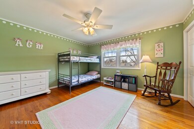 391 N Emroy Ave, Elmhurst, IL 60126 - photo 6