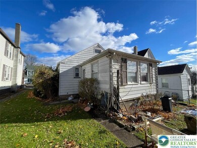 814 Charles St, Luzerne, PA 18709 - photo 5