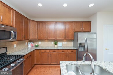 8408 Gibbs Way, Landover, MD 20785 - photo 3