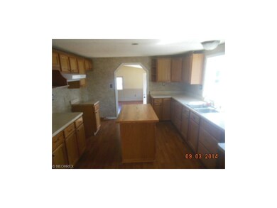 761 Kenilworth Ave, Sheffield Lake, OH 44054 - photo 5