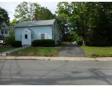 131 Gardner St, West Roxbury, MA 02132 - photo 6