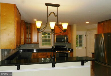 5340 Chesapeake Rd, Hyattsville, MD 20781 - photo 6