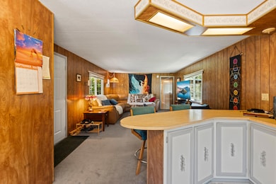 8538 Monument Dr, Grants Pass, OR 97526 - photo 6