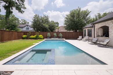 1422 Huge Oaks St, Houston, TX 77055 - photo 4