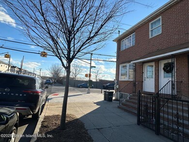 878 Euclid Ave