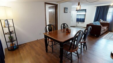 317 S Plum St, Moweaqua, IL 62550 - photo 7