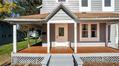 Ample porch space for alllll those holiday Amazon