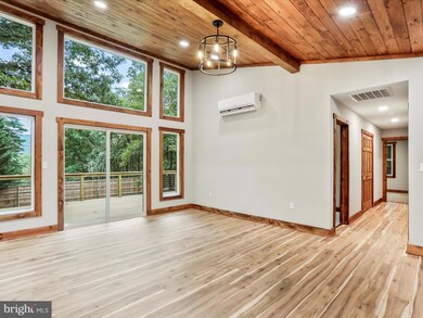 348 Sleepyview Ln, Berkeley Springs, WV 25411 - photo 3