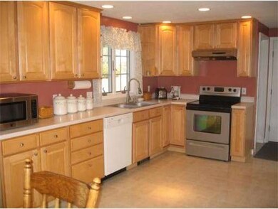 13 Pheasant Ln, Charlton, MA 01507 - photo 3
