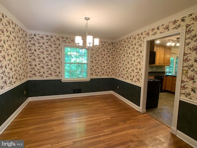 10902 Swansfield Rd, Columbia, MD 21044 - photo 5