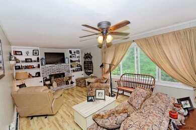 824 Whitney Dr, Schenectady, NY 12309 - photo 3