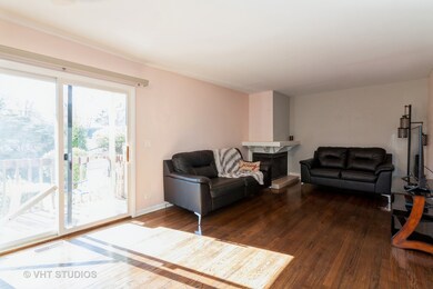 1675 Cove Ct unit 2, Naperville, IL 60565 - photo 3