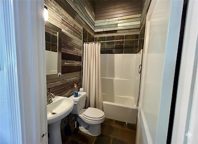 photos are partially digitally staged and partially altered to declutter.