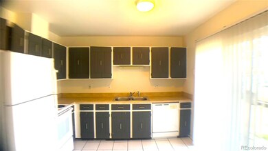 66 Lansing St, Aurora, CO 80010 - photo 5