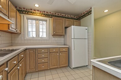 25 Forest Rd unit D, Milford, CT 06461 - photo 3