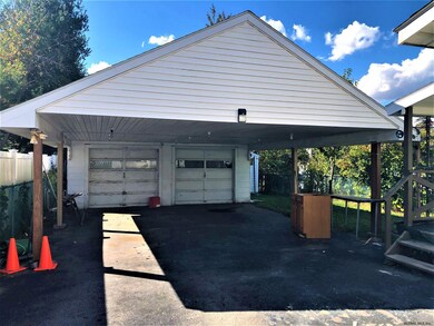 685 Palm Ave, Schenectady, NY 12306 - photo 2