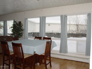 Dining Room, East Windows