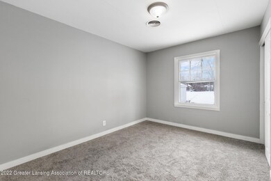 18-web-or-mls-135-w-howe-ave
