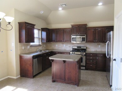 1723 W Austin Place, Broken Arrow, OK 74011 - photo 4